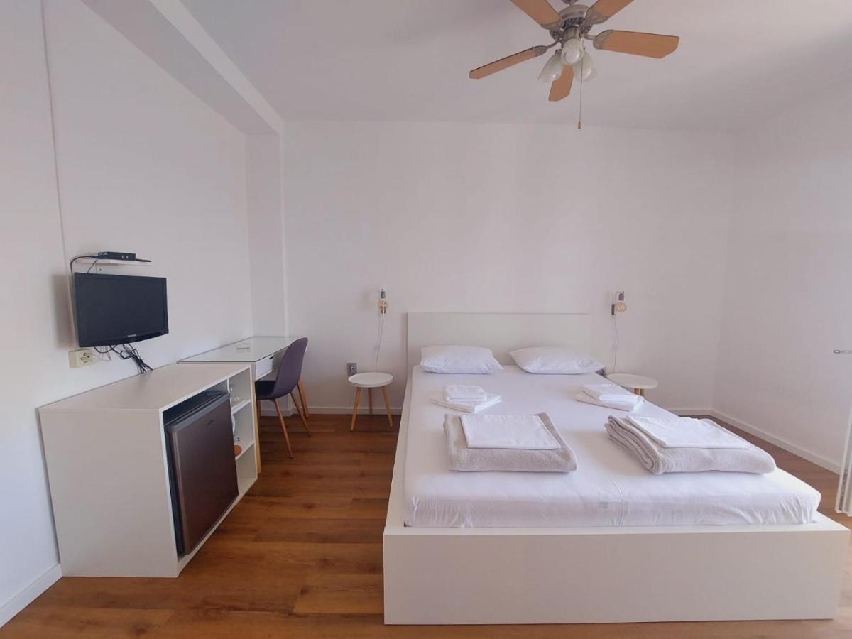 Vinko Rooms Primosten Ngoại thất bức ảnh